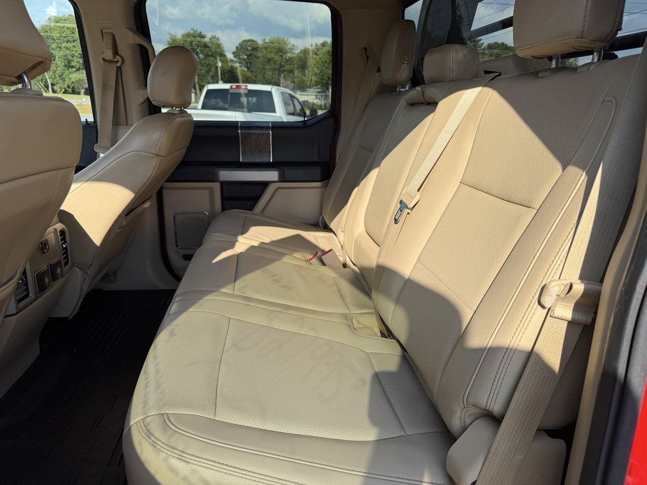 Used 2017 Ford F350 Lariat w/ Lariat Value Package AWD/4WD image 11