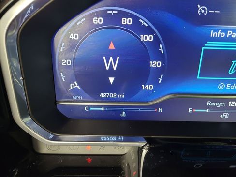 Used 2023 Chevrolet Silverado 1500 RST image 10