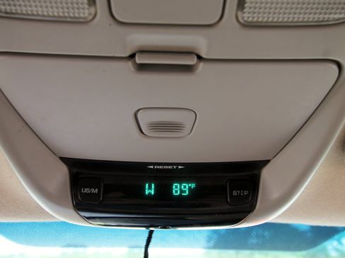 Used 2002 Dodge Ram 2500 Truck SLT image 32