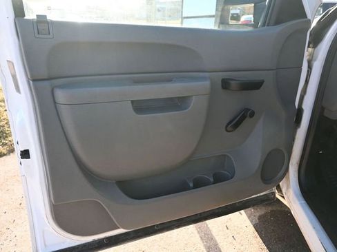 Used 2014 Chevrolet Silverado 3500 W/T w/ Snow Plow Prep Package image 12