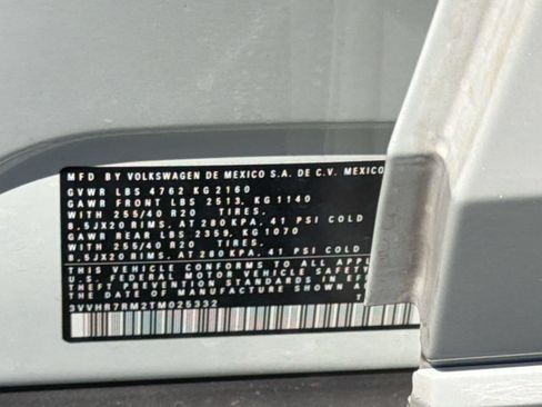 Used 2026 Volkswagen Tiguan SE R-Line FWD image 24