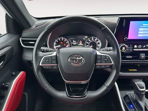 Used 2023 Toyota Highlander XSE image 14