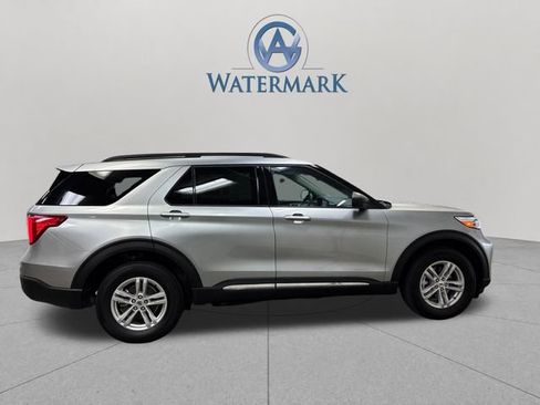 Used 2024 Ford Explorer XLT w/ Equipment Group 202A AWD/4WD image 8