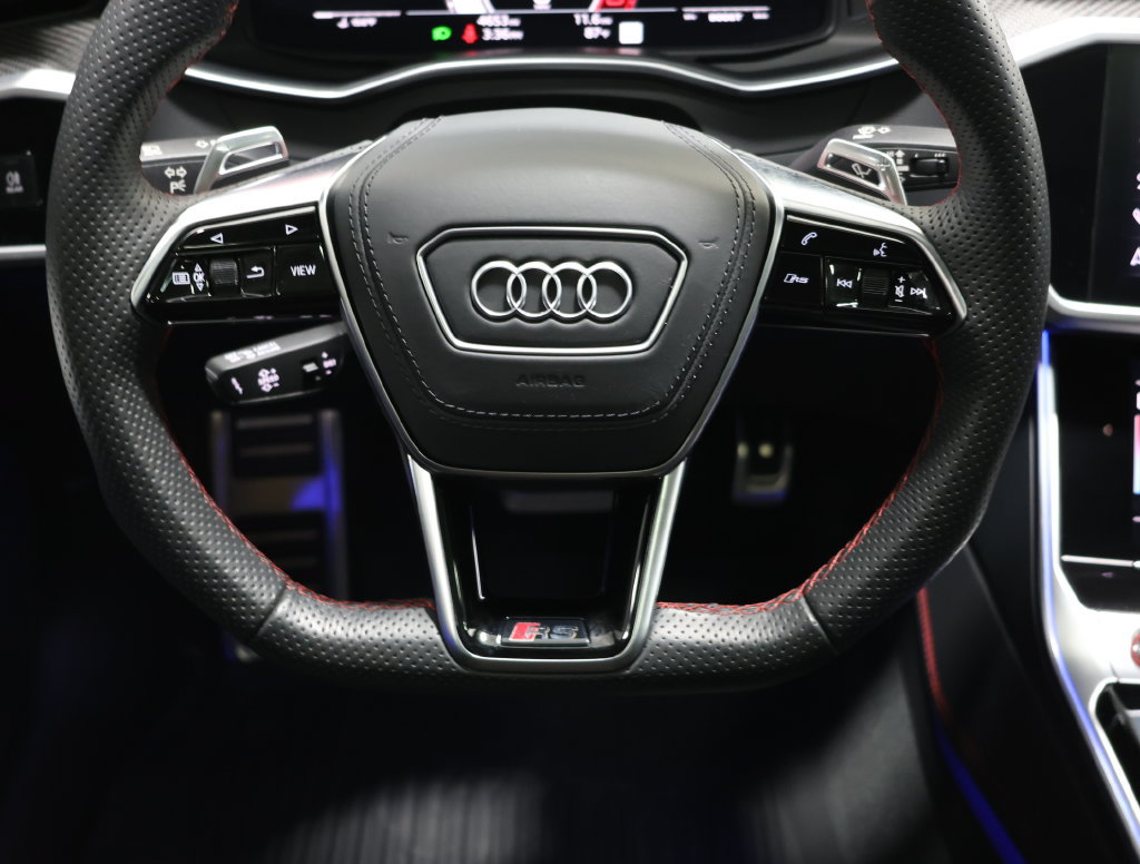 Used 2025 Audi RS 7 Performance w/ Black Optic Package AWD/4WD image 17