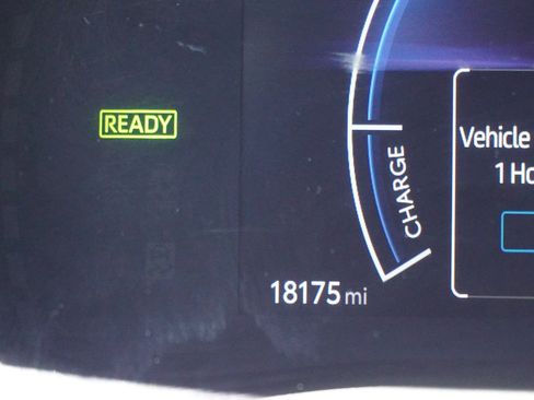 Used 2025 Toyota Camry SE FWD image 23