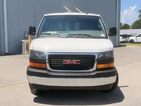 Used 2025 GMC Savana 2500 w/ Driver Convenience Package RWD image 6