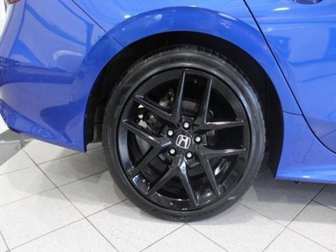 Used 2023 Honda Civic Sport image 11