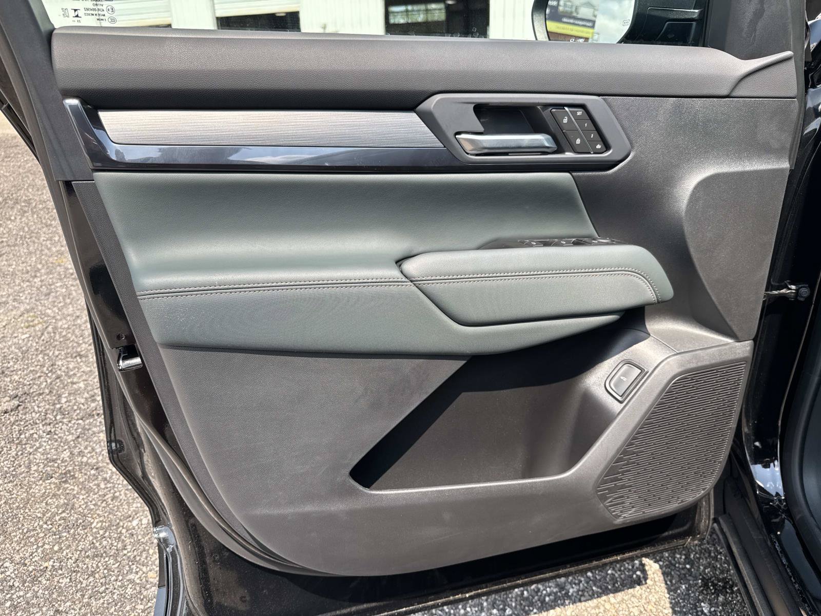 New 2026 GMC Terrain AT4 w/ Convenience Package III AWD/4WD image 18
