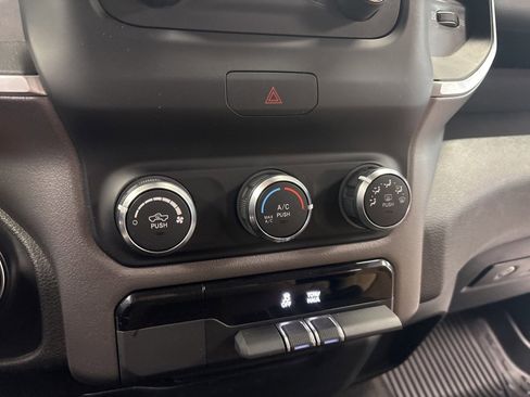 Used 2021 RAM 1500 Big Horn image 22