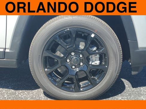 New 2026 Jeep Compass Latitude image 5