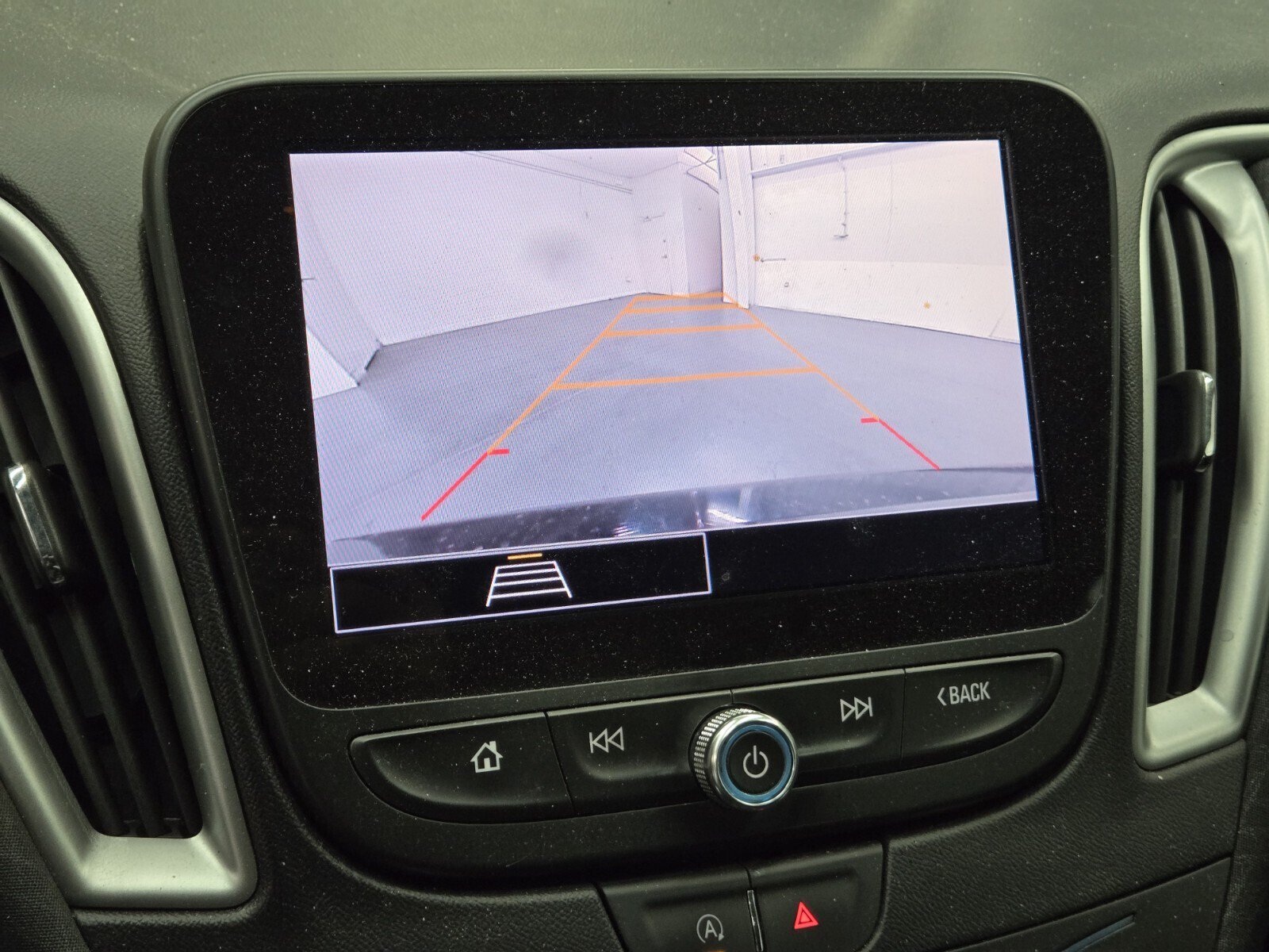 Used 2023 Chevrolet Malibu LT FWD image 18