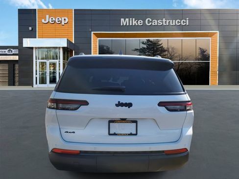New 2025 Jeep Grand Cherokee L Altitude image 4