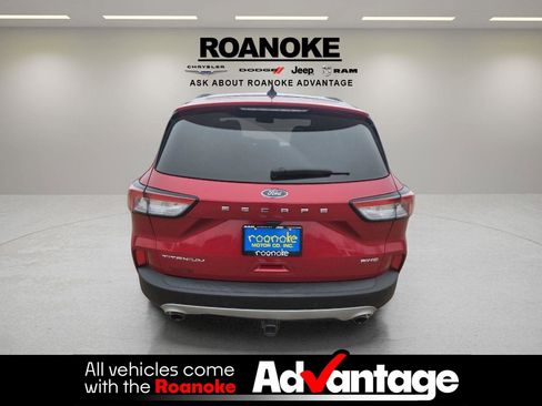 Used 2022 Ford Escape Titanium w/ Class II Trailer Tow Package image 8