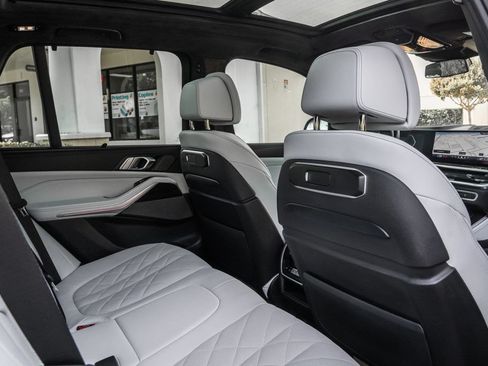 Used 2025 BMW X5 xDrive50e w/ Executive Package AWD/4WD image 25