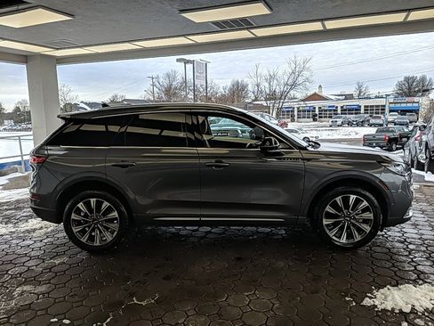 Certified 2021 Lincoln Corsair Reserve image 4