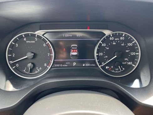 Used 2024 Nissan Rogue SV AWD/4WD image 21