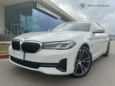 Certified 2023 BMW 530e xDrive 530e iPerformance w/ Convenience Package image 1