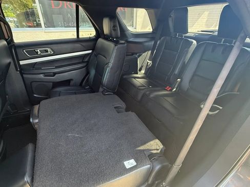 Used 2016 Ford Explorer XLT w/ Equipment Group 202A AWD/4WD image 12