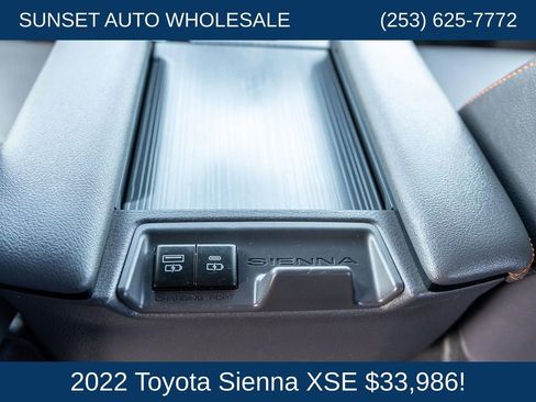 Used 2022 Toyota Sienna XSE FWD image 67