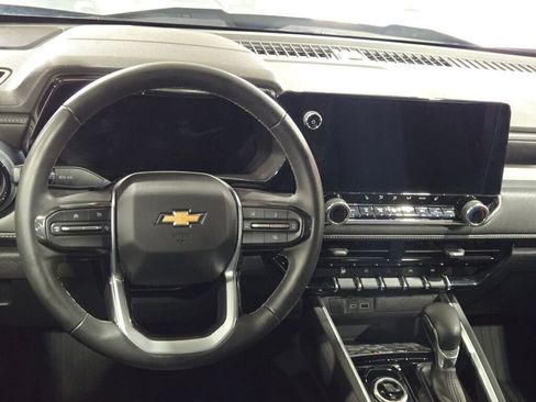 Used 2024 Chevrolet Colorado LT w/ LT Convenience Package II image 20