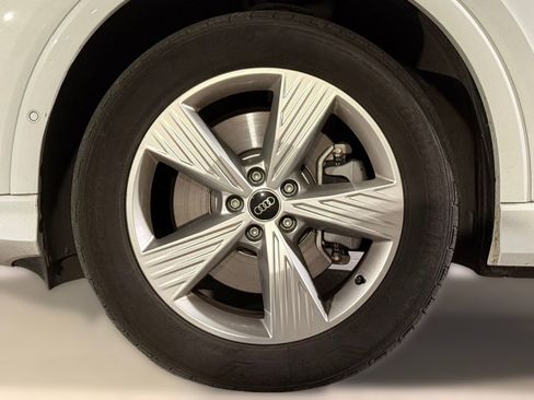 Certified 2024 Audi Q4 e-tron Premium Plus w/ Premium Plus image 11