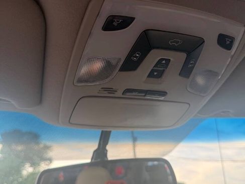 Used 2013 Toyota Sienna XLE FWD image 12