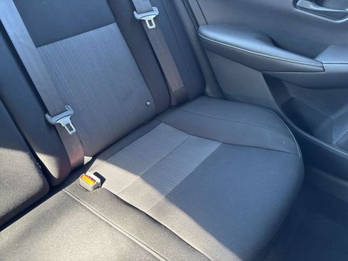 Used 2025 Nissan Sentra SV FWD image 35