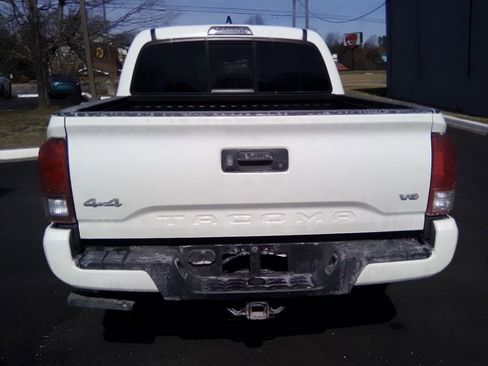 Used 2023 Toyota Tacoma SR image 11