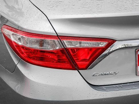 Used 2017 Toyota Camry LE image 9