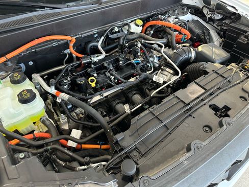 Certified 2025 Ford Maverick XLT w/ XLT Luxury Package FWD image 14