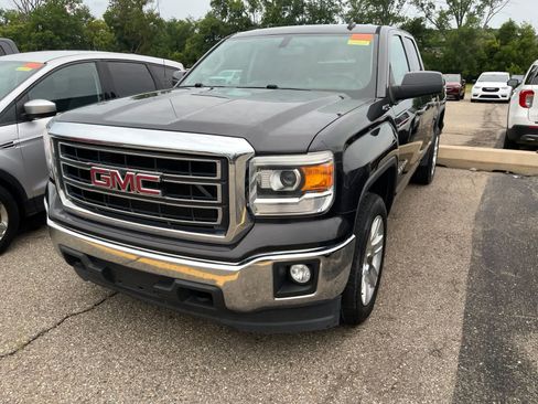 Used 2014 GMC Sierra 1500 SLE w/ SLE Value Package AWD/4WD image 3