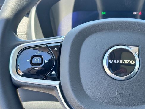 Used 2025 Volvo XC90 B6 Plus AWD/4WD image 19