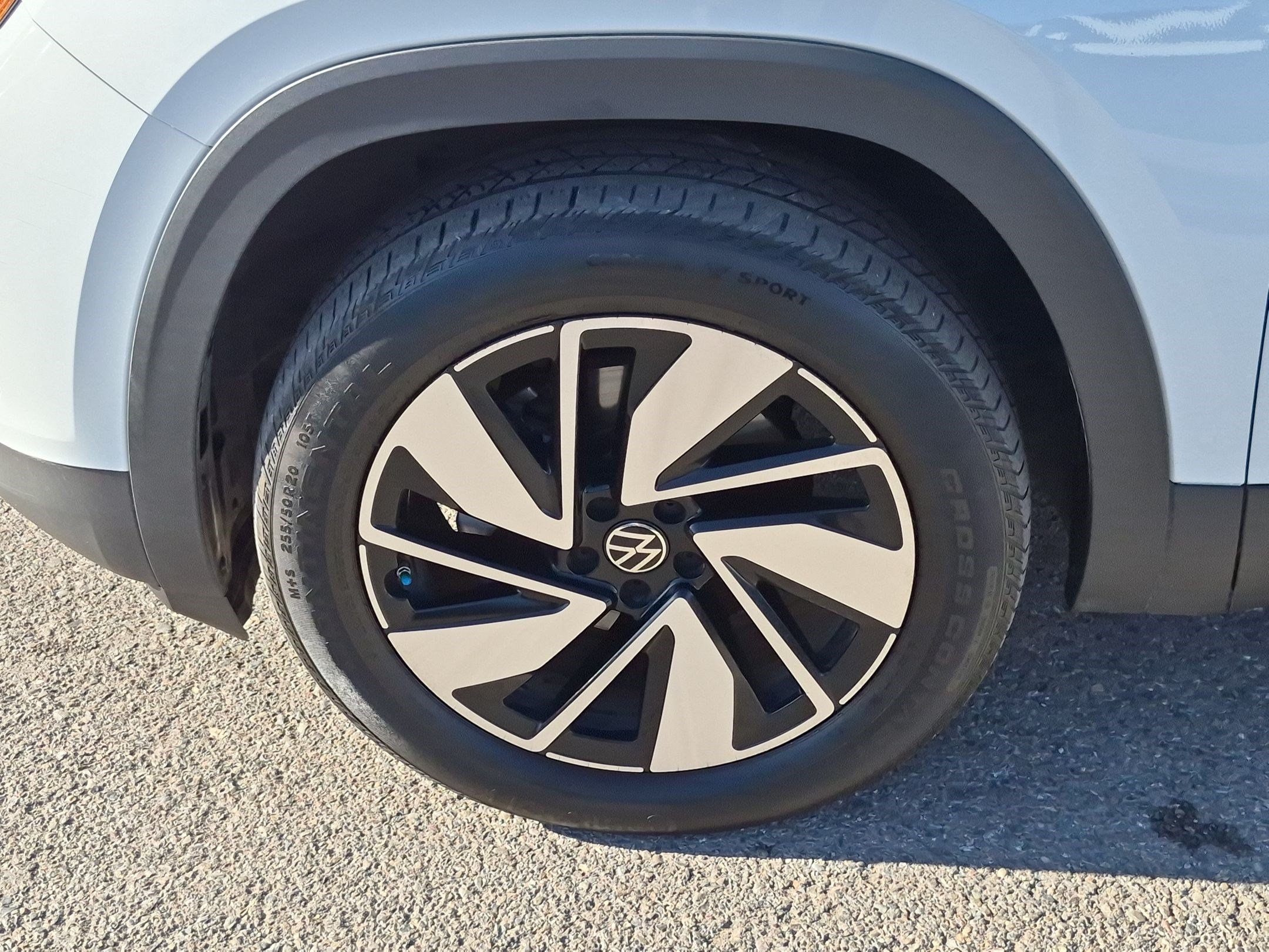 Used 2024 Volkswagen Atlas SE AWD/4WD image 11