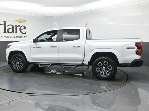Used 2025 Chevrolet Colorado Z71 w/ Technology Package AWD/4WD image 51