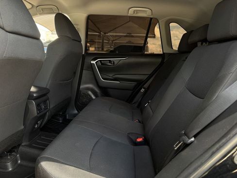 Used 2022 Toyota RAV4 LE FWD image 26