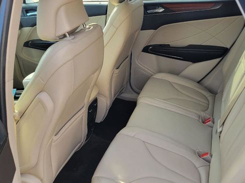 Used 2019 Lincoln MKC Select w/ Select Plus Package image 6