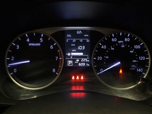 Used 2025 Nissan Versa S w/ Trunk Package FWD image 23