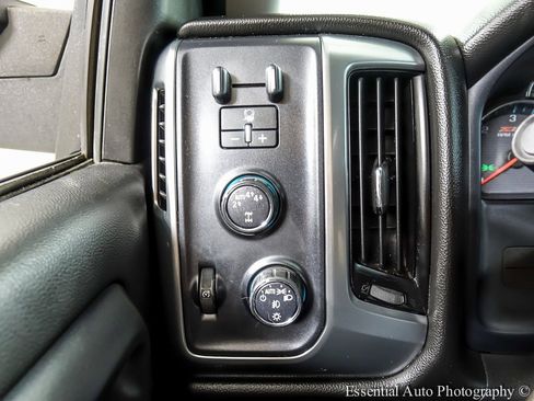 Used 2017 Chevrolet Silverado 1500 LT w/ All Star Edition image 19