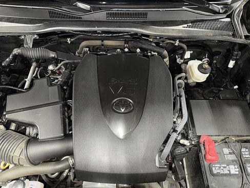 Used 2023 Toyota Tacoma TRD Sport AWD/4WD image 12