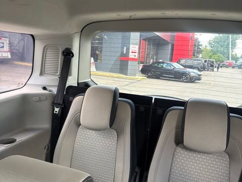 Used 2022 Ford Transit Connect XLT FWD image 11