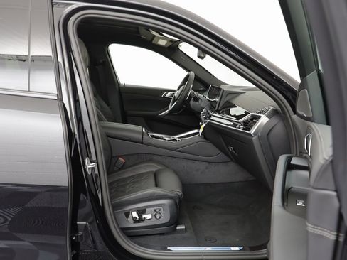 New 2026 BMW X6 xDrive40i w/ Climate Comfort Package image 19