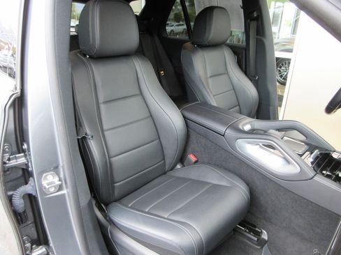 Used 2021 Mercedes-Benz GLE 450 4MATIC image 26