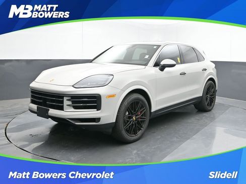 Used 2024 Porsche Cayenne S image 1