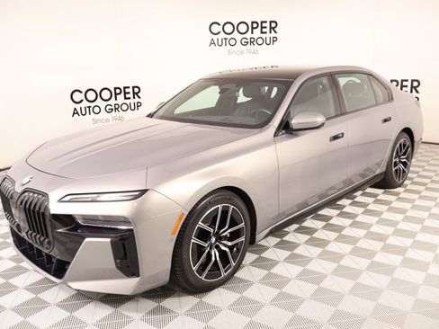 Certified 2023 BMW 740i RWD image 11