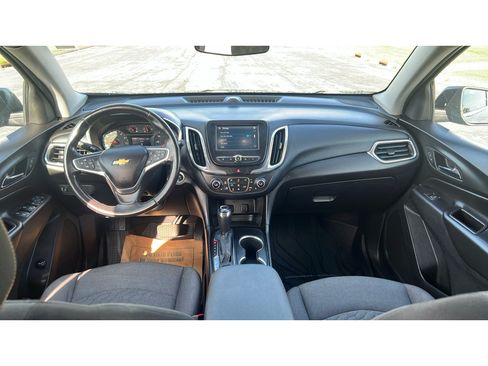 Used 2018 Chevrolet Equinox LT FWD image 19