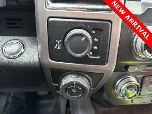 Used 2016 Ford F150 Platinum w/ Equipment Group 701A Luxury image 15