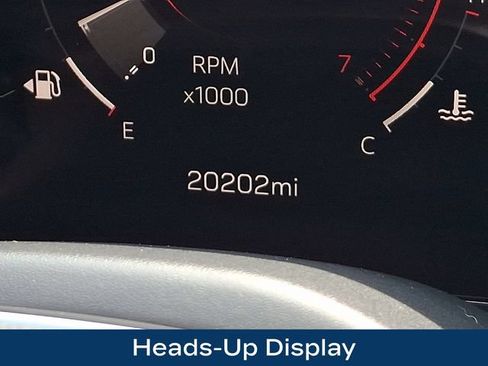 Used 2025 GMC Yukon Denali w/ LPO, Get Active Package AWD/4WD image 6