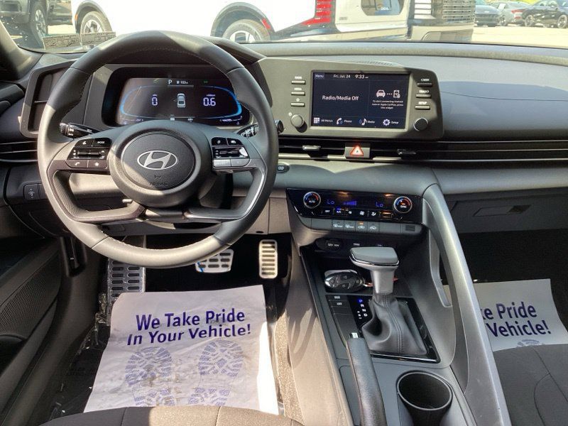 New 2026 Hyundai Elantra Sport FWD image 27