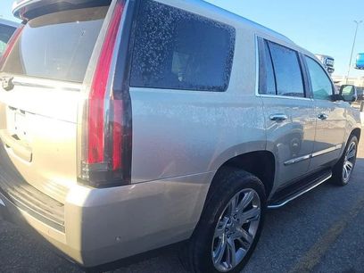 Used 2017 Cadillac Escalade Luxury