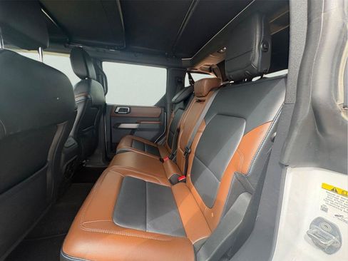 Used 2023 Ford Bronco Outer Banks AWD/4WD image 9